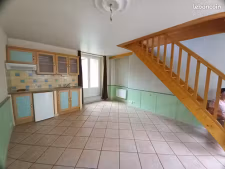 maison de bourg – le montet – 45 m² – 300 /mois