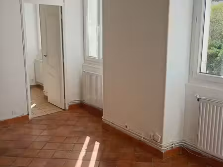 t3 au pied de la bonne mère