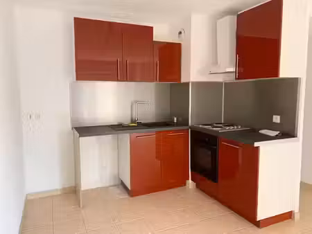 location appartement 2 pièces 53.6 m² à l'isle-sur-la-sorgue (84800)  756 €