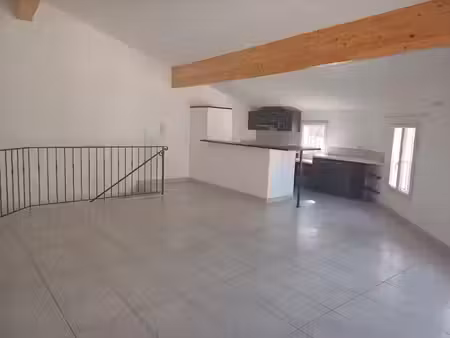 location appartement 3 pièces 70 m² à le muy (83490)  900 €