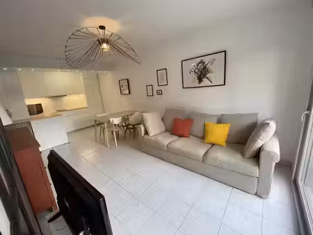 location meublée appartement 2 pièces 38 m² à lyon 3ème (69003)  920 €