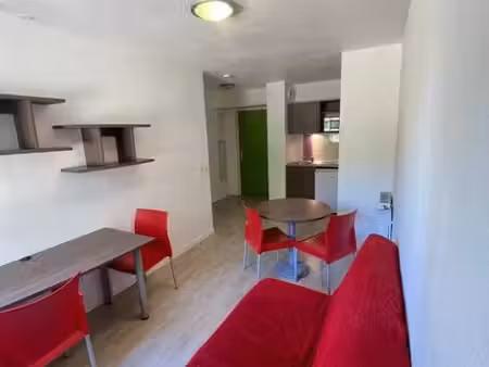 studio 1 pièce 19 m²