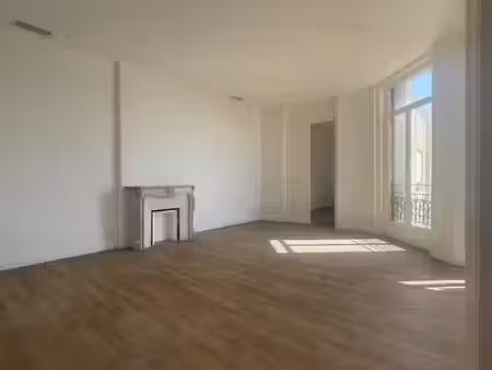 location appartement 4 pièces 124.9 m² à marseille 6ème (13006)  1 820 €