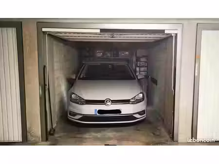 garage/ parking fermé 13m²