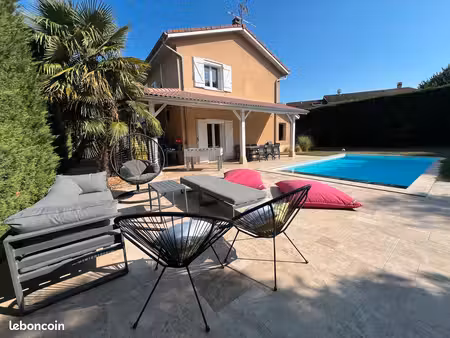 maison 6 pièces de 115 m²