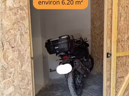 box   dans garage sécurisé