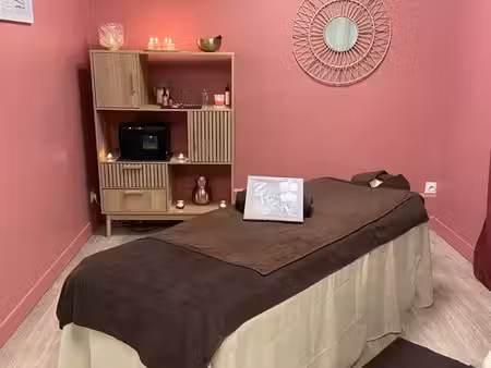 ? cabinet de soins & bien-être à sous-louer