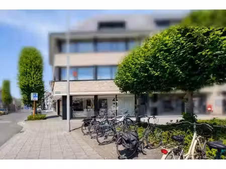 sint-kruis brugge: commerciële hoekruimte met uitstekend...
