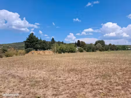 terrain 2 000 m² tavernes