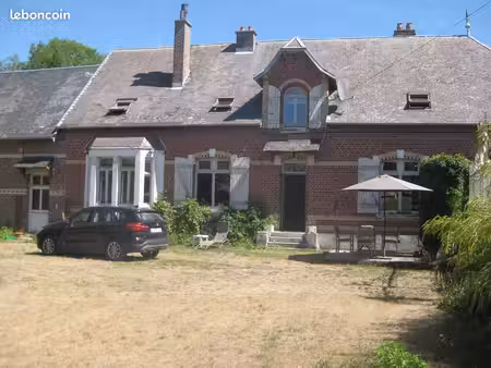 corps de ferme rénové  verger  bois privé