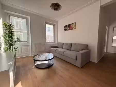 location meublée appartement 2 pièces 47 m² à mulhouse (68100)  550 €