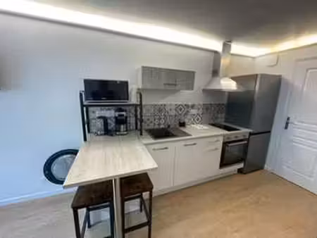 location appartement t1 meublé à séné (56860) : à louer t1 meublé / 16m² séné