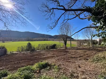 terrain 920m2 constructible