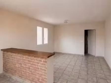 t2 de 40 m² à louer – saint-andré-de-corcy