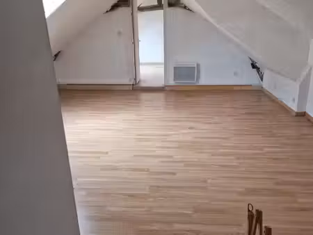 appt mansardé 75m2 au sol