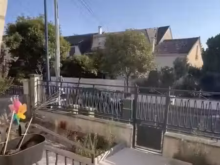 drancy – appartement 4 pièces / 3 chambres – rdc – traversant – cour et jardin