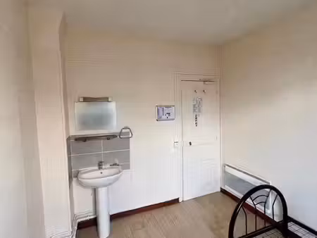 chambre à louer au mois