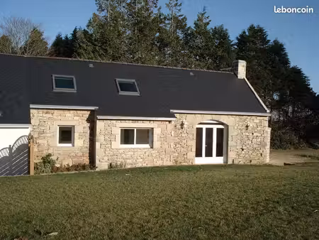 location longère proche locronan