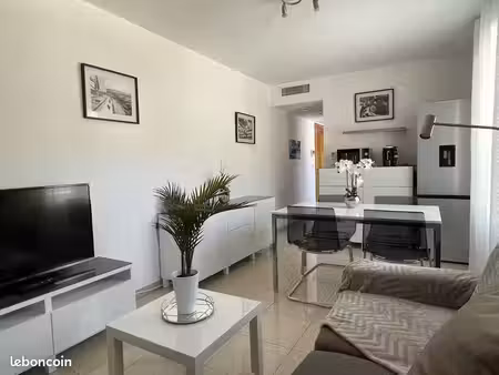 location meublée à l’année t1 bis