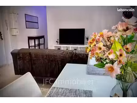 t2 à vendre quincy-sous sénart dans maison bourgeoise - air bnb possible