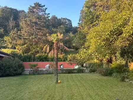 maison 5/6 chambres avec jardin et piscine proche du centre ville