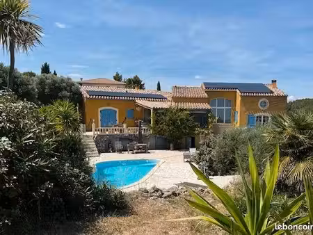 a vendre villa vue sur mer de 200m² sur 1.04 ha terrain et équiper équestre