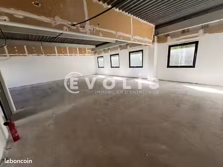 bureaux 158 m²