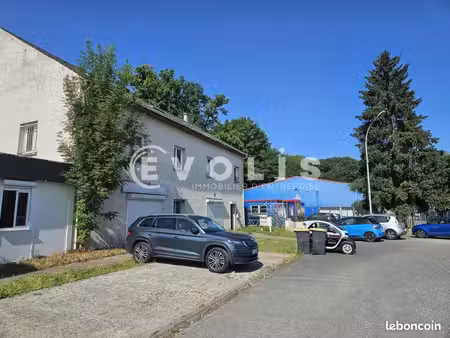 bureaux 184 m²