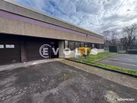 local industriel 210 m²