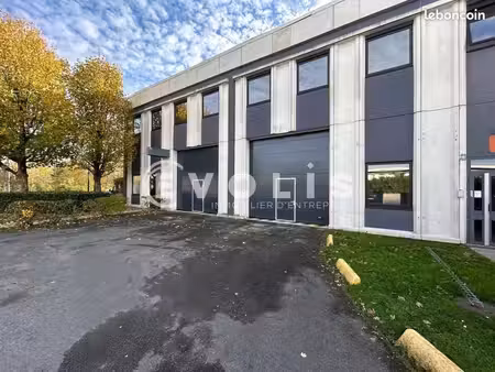 local d'activité 700 m²