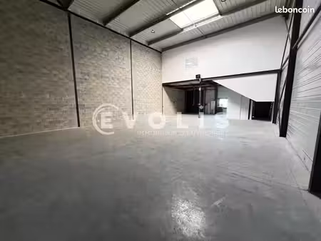 local d'activité 292 m²