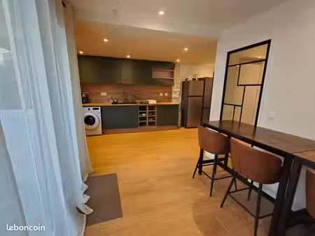 location 1 p dans une maison 160m²