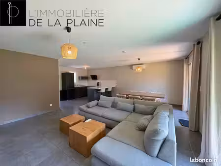 villa 4 pièces 84 m²