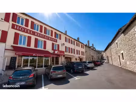 ? hôtel-restaurant 22 chambres – a75 – fort potentiel – 190 000