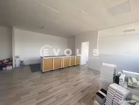 bureau 90 m²