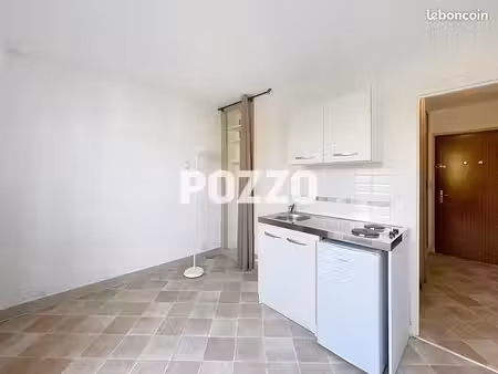 studio 1 pièce 15 m²