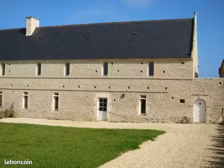 magnifique maison en pierres proche de la gare de bayeux