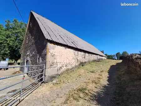 grange 2 pièces 250 m²