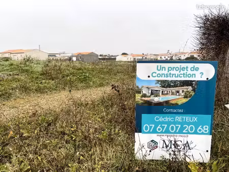 terrain 686 m² port d envaux