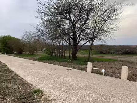 terrain à bâtir de 600 m2 au prix de 31700 à dompierre-sur-charente (17)