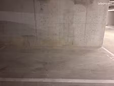 place de parking sécurisée à louer – éragny (95610)