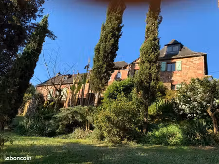 belle demeure de caractere de 220 m2 à collonges la rouge