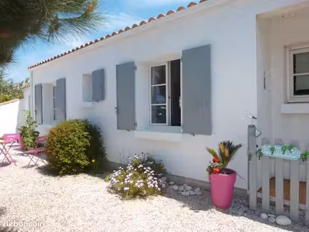 maison sur l île d oleron a 200 mètres du bord de mer