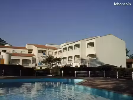 studio ile d'oléron avec piscine et tennis libre pour septembre