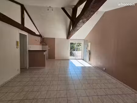 appartement 2 ieme étage centre de jonzac
