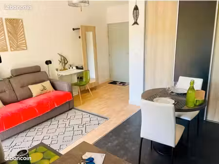 studio moderne tout confort port de plaisance