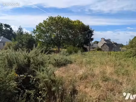 terrain 895 m² lannebert