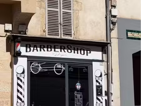 local salon de coiffure / tout commerce