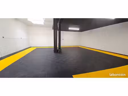 centre detailing clé en main – 130 m² – emplacement premium à chenôve