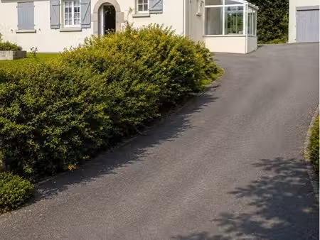 une propriété rare pour ceux qui rêvent d’espace et de liberté ◊ bourbriac — à quelques mi